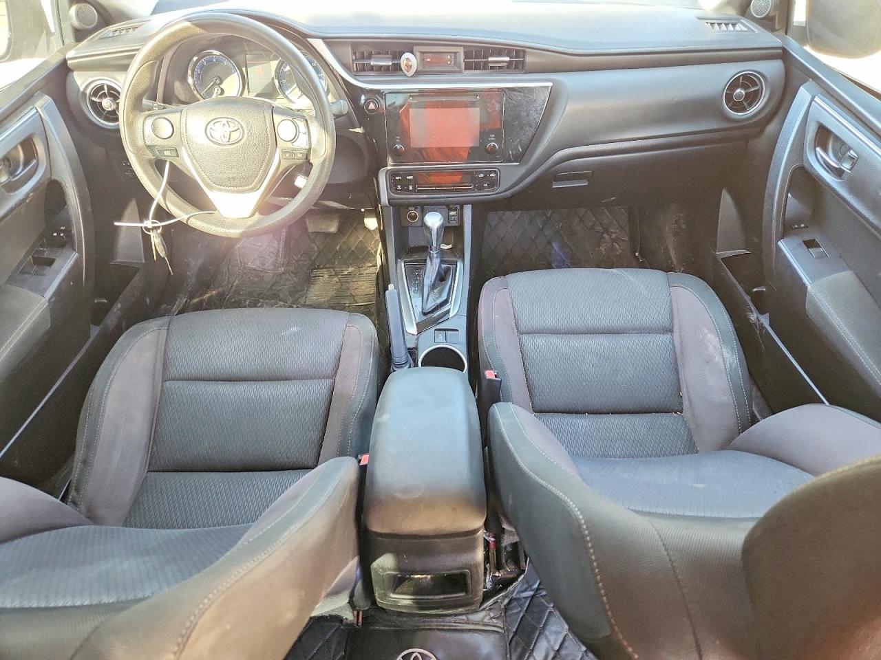 2018 TOYOTA COROLLA LE photo 15