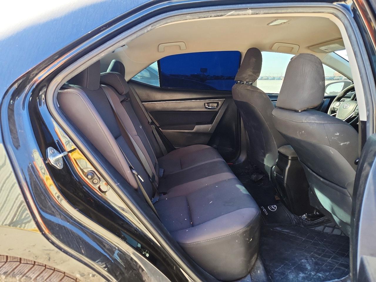 2018 TOYOTA COROLLA LE photo 19