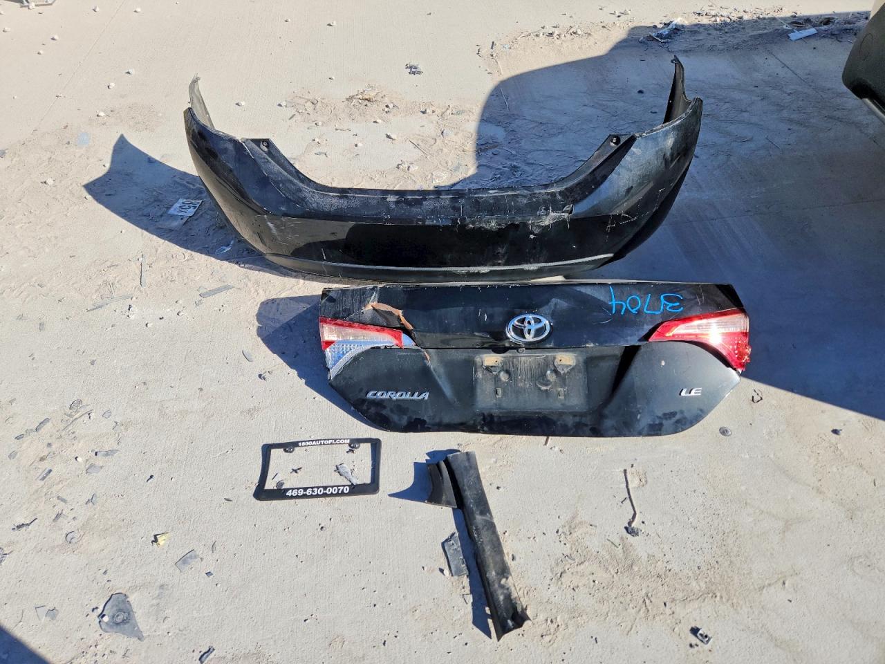 2018 TOYOTA COROLLA LE photo 23