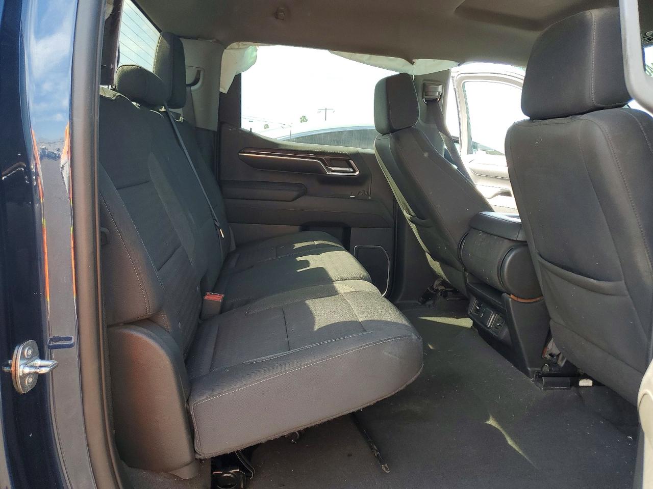 2023 CHEVROLET SILVERADO K1500 LT-L photo 10