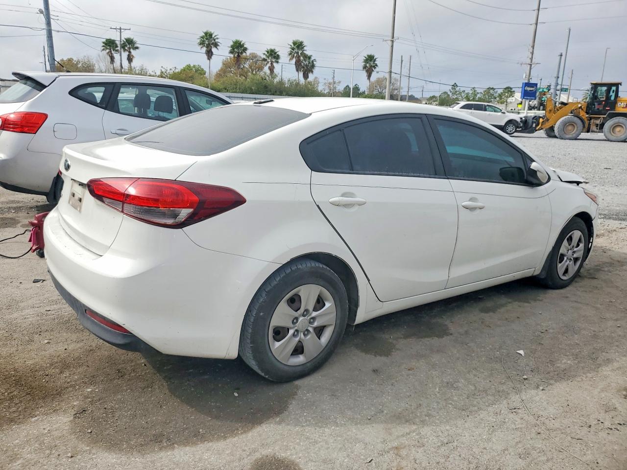 2017 KIA FORTE LX photo 5