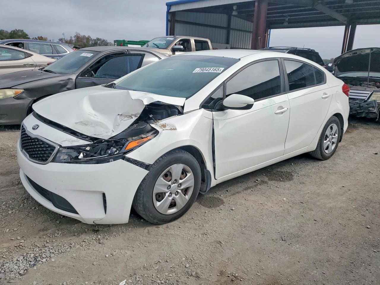 2017 KIA FORTE LX photo 2
