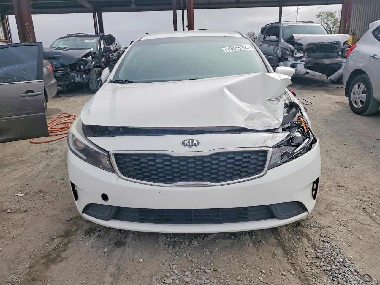2017 KIA FORTE LX photo 9