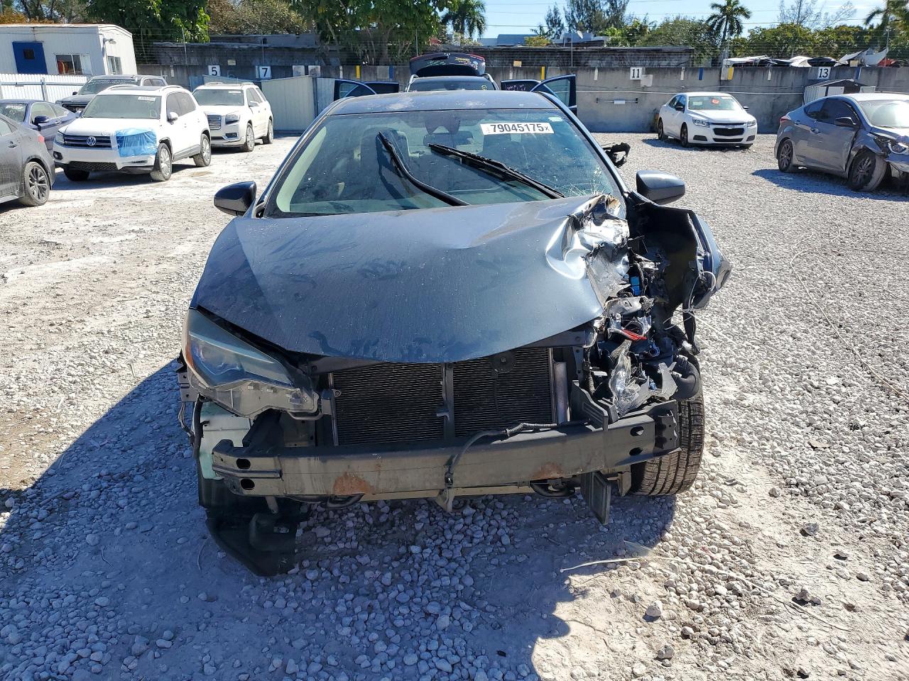 2018 TOYOTA COROLLA LE photo 5
