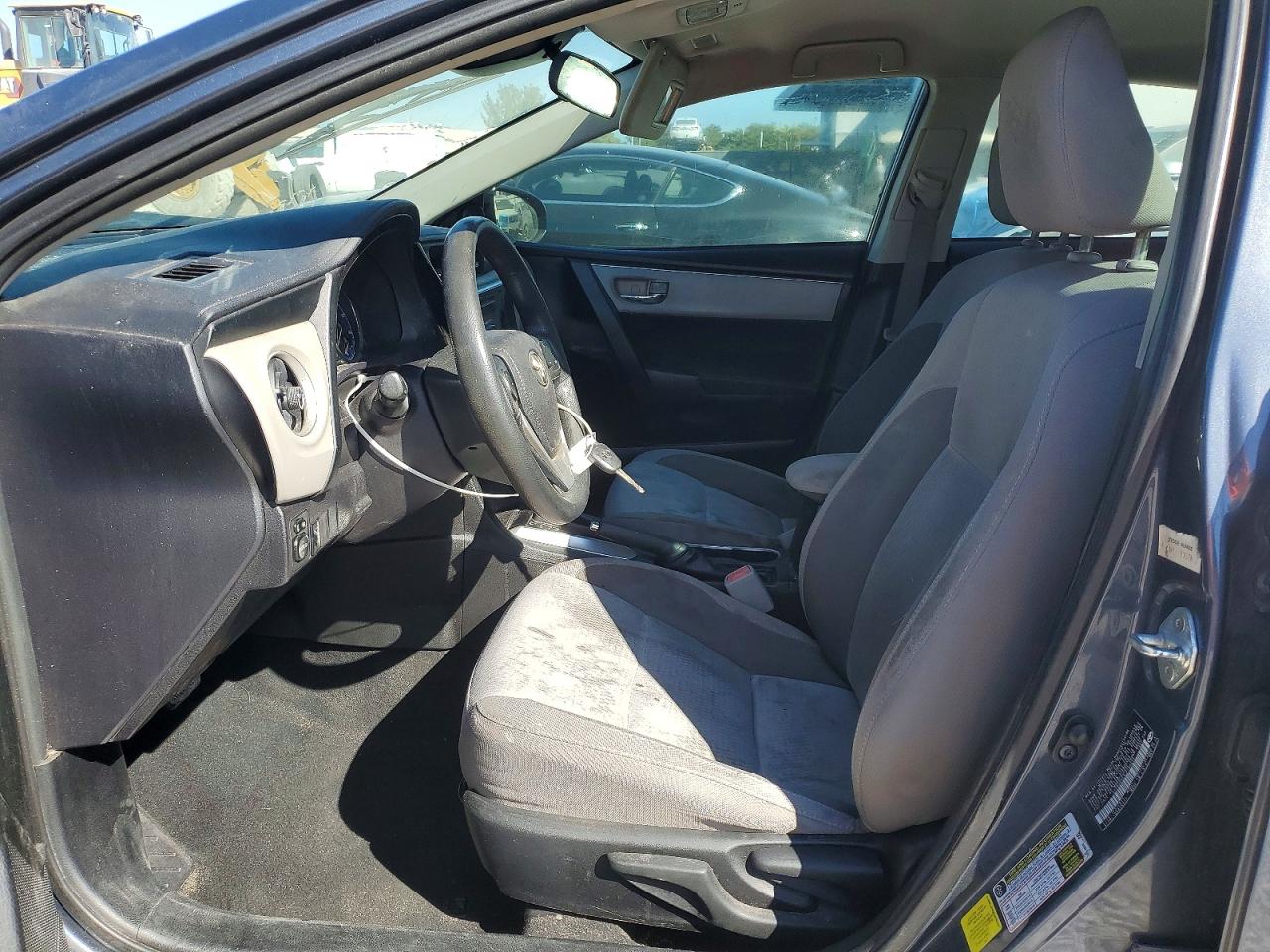2018 TOYOTA COROLLA LE photo 7