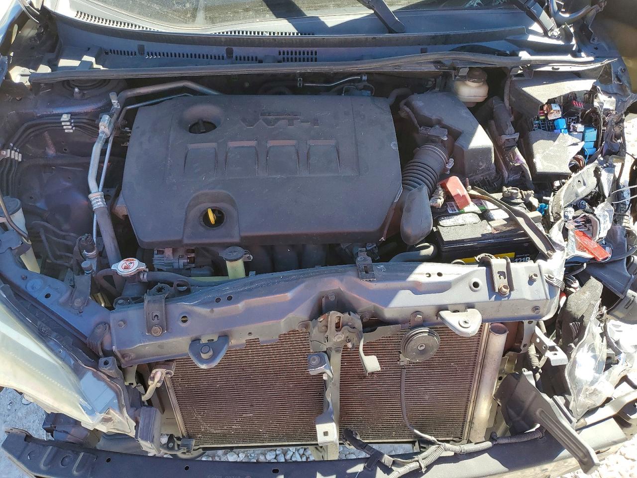 2018 TOYOTA COROLLA LE photo 11