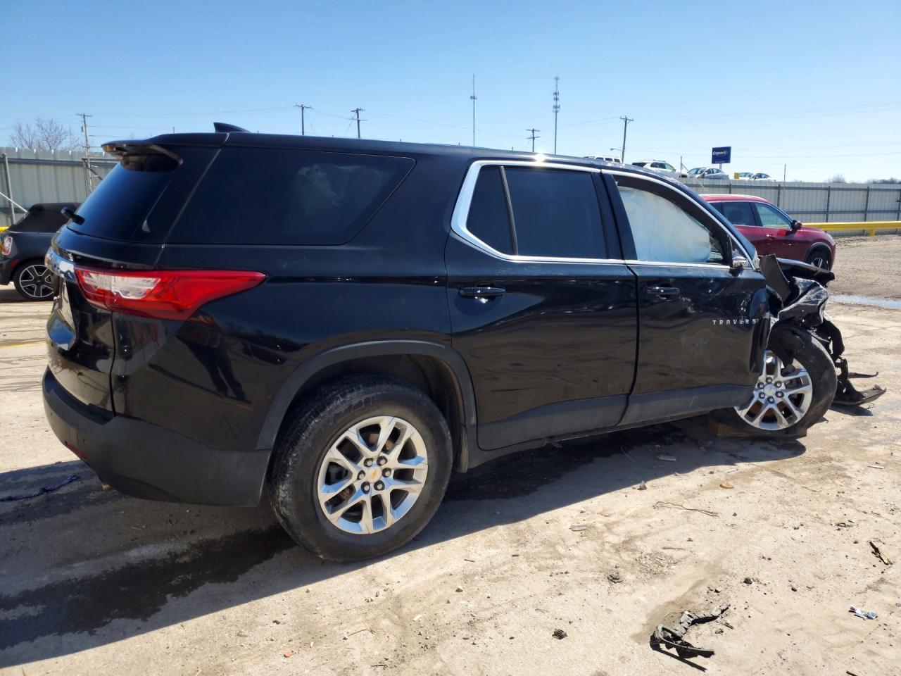 2020 CHEVROLET TRAVERSE LS photo 5