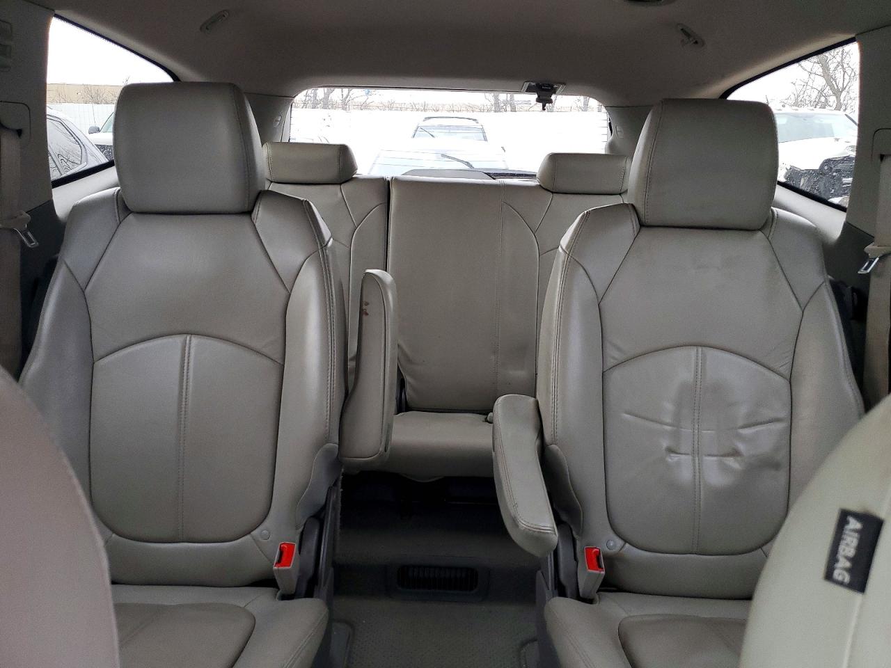 2014 CHEVROLET TRAVERSE LT photo 10