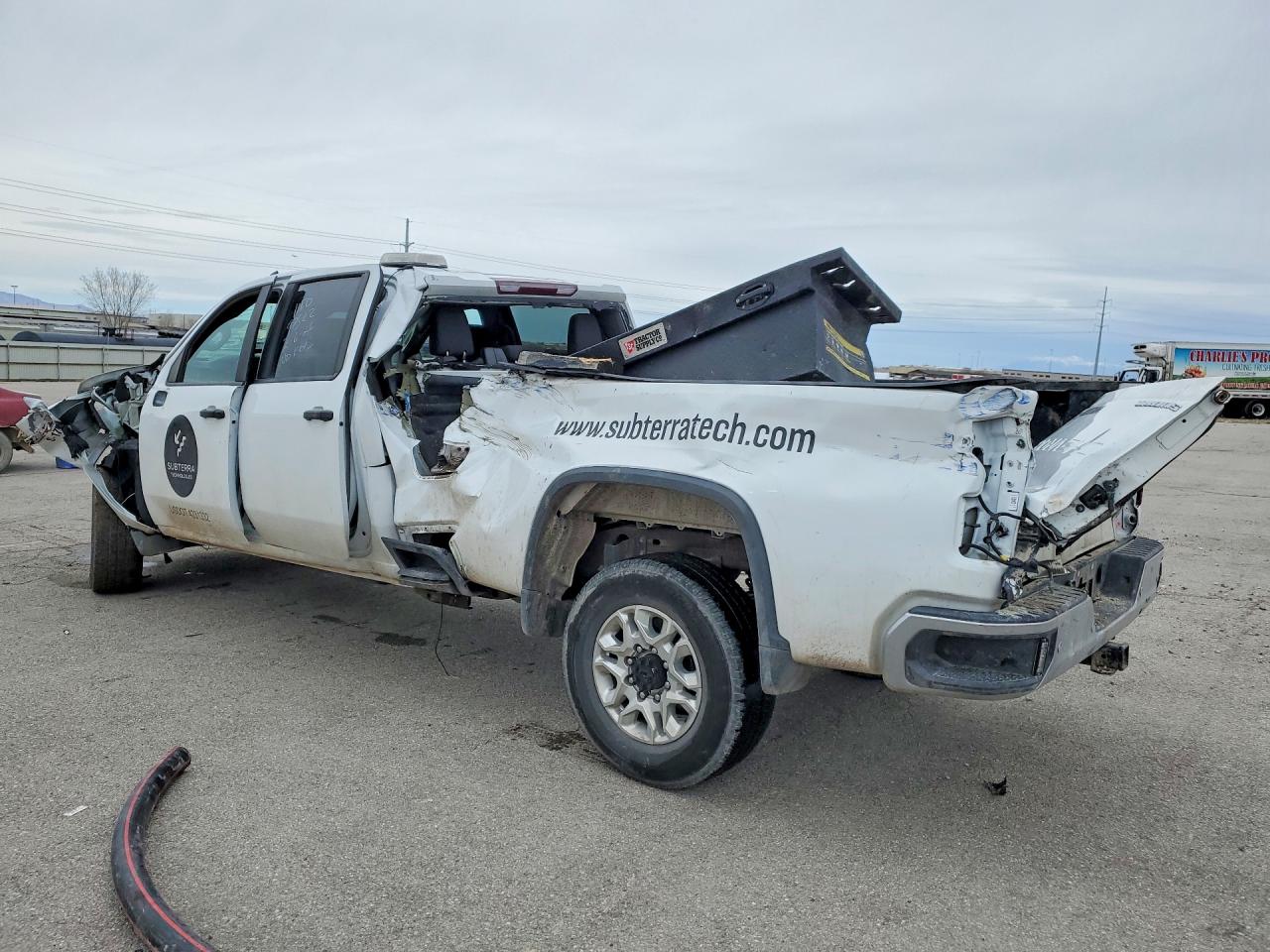 2024 CHEVROLET SILVERADO K3500 photo 3