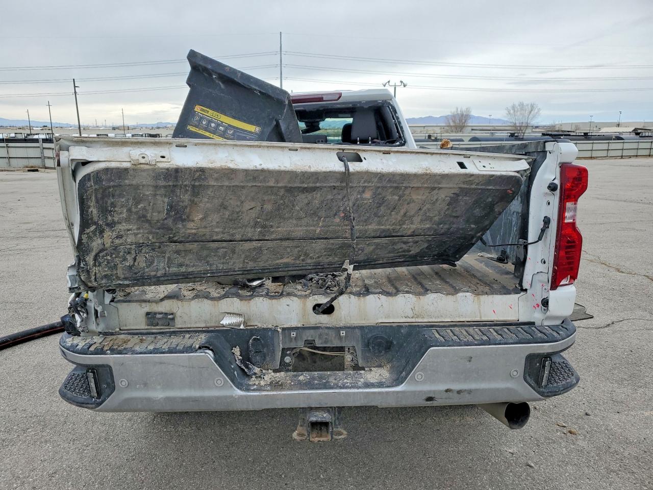 2024 CHEVROLET SILVERADO K3500 photo 11