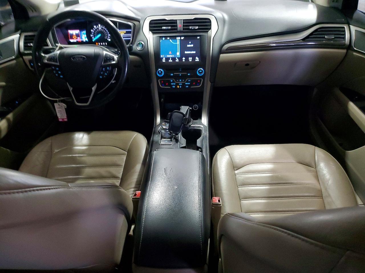 2017 FORD FUSION SE photo 22
