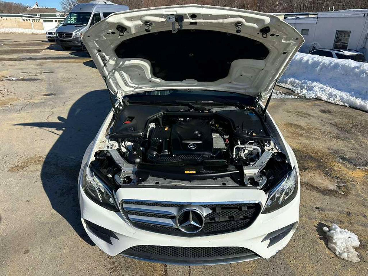 2017 MERCEDES-BENZ E 300 4MATIC photo 9