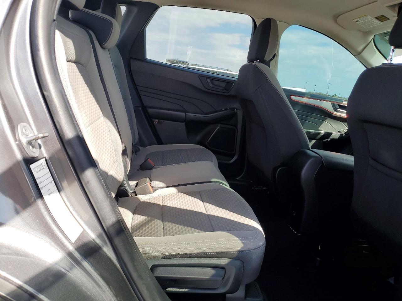 2022 FORD ESCAPE SE photo 28