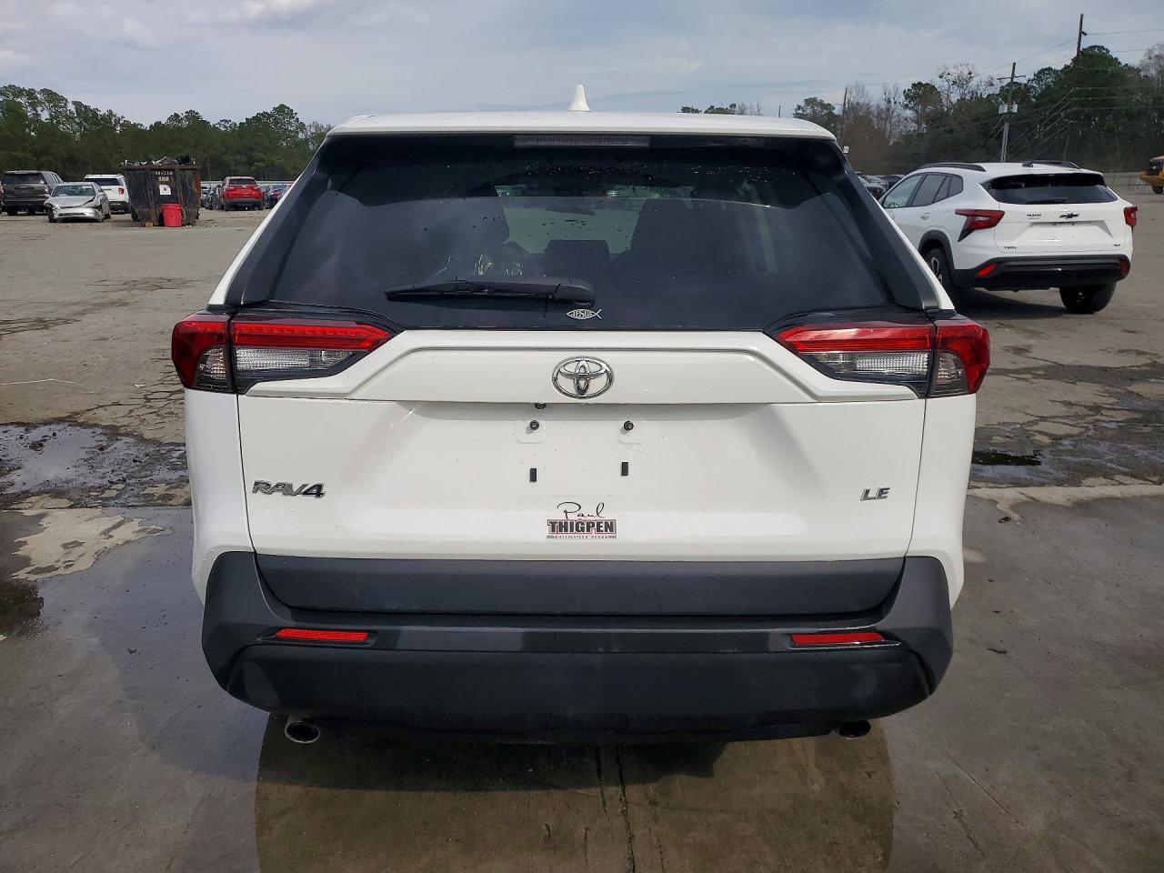 2024 TOYOTA RAV4 LE photo 6