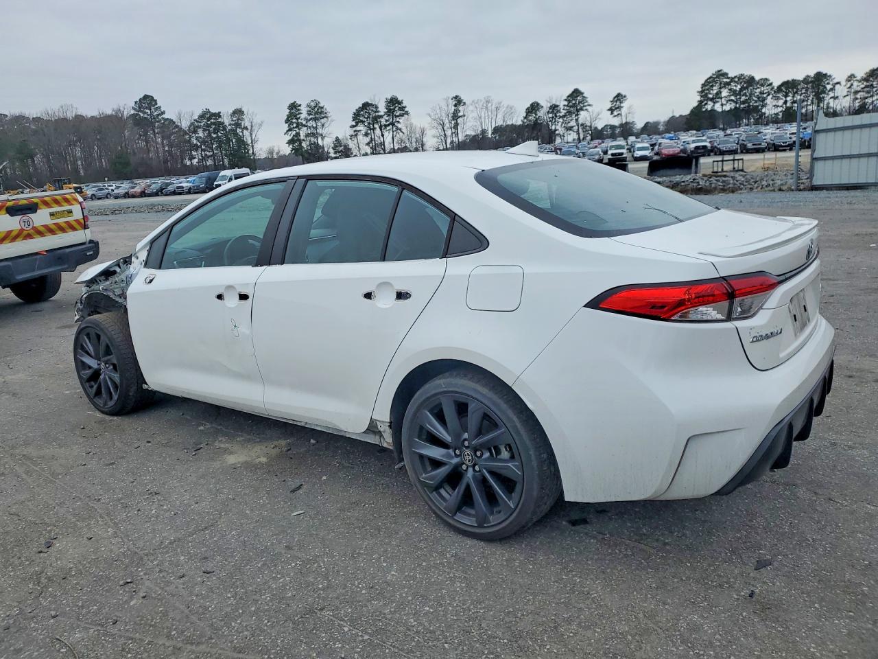 2023 TOYOTA COROLLA SE photo 2