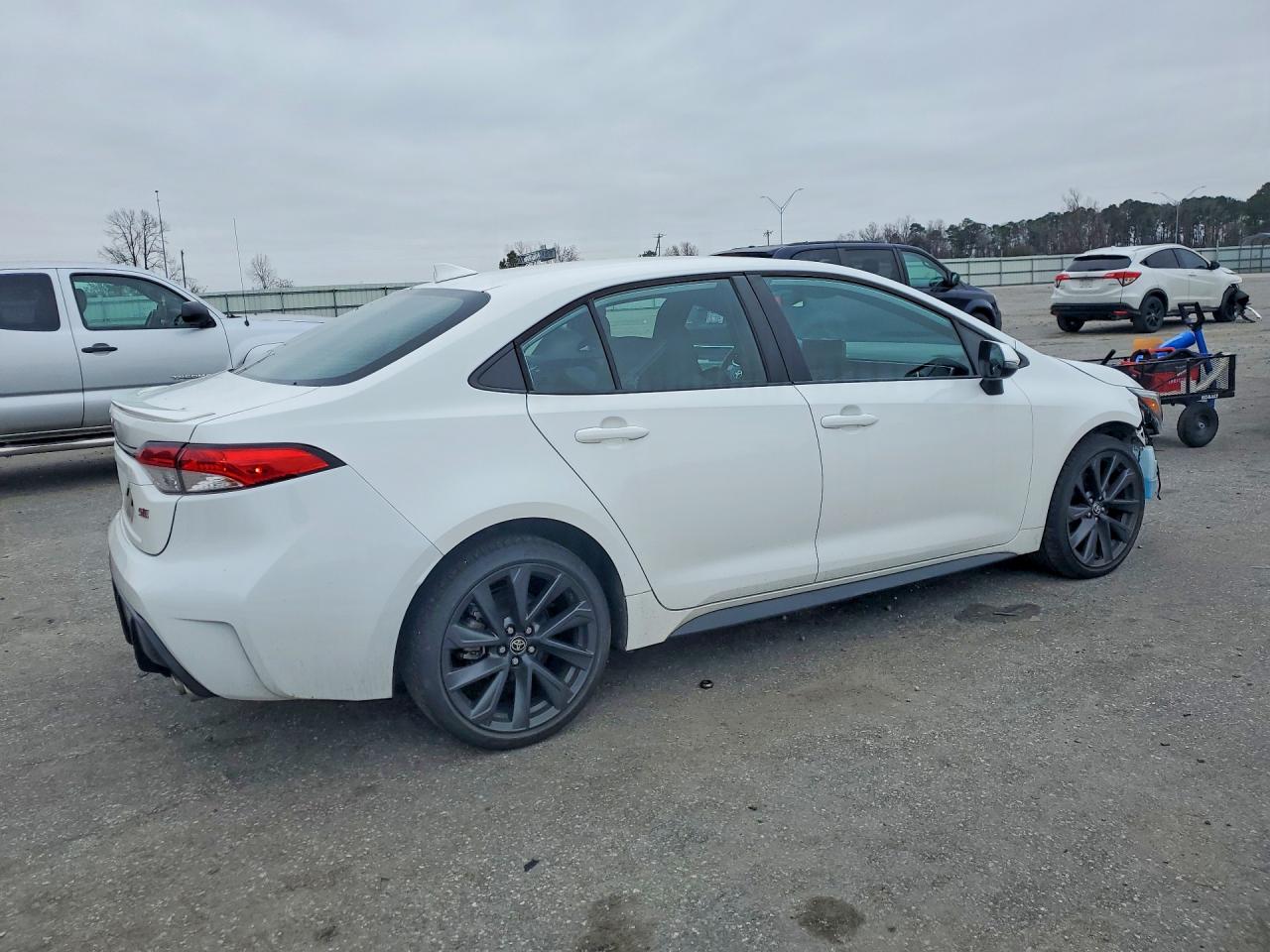 2023 TOYOTA COROLLA SE photo 3