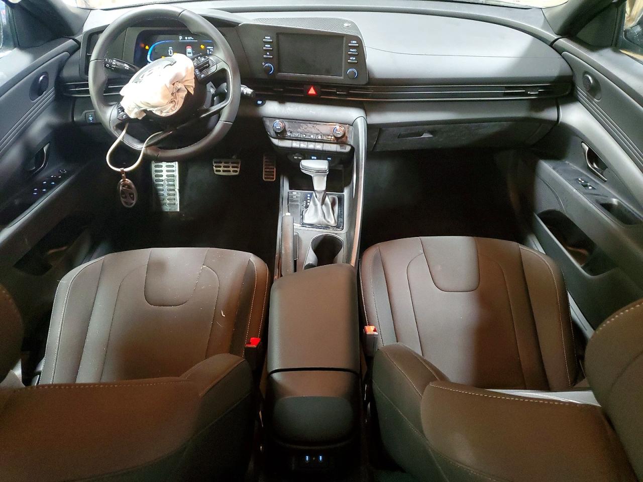 2025 HYUNDAI ELANTRA SEL SPORT photo 15