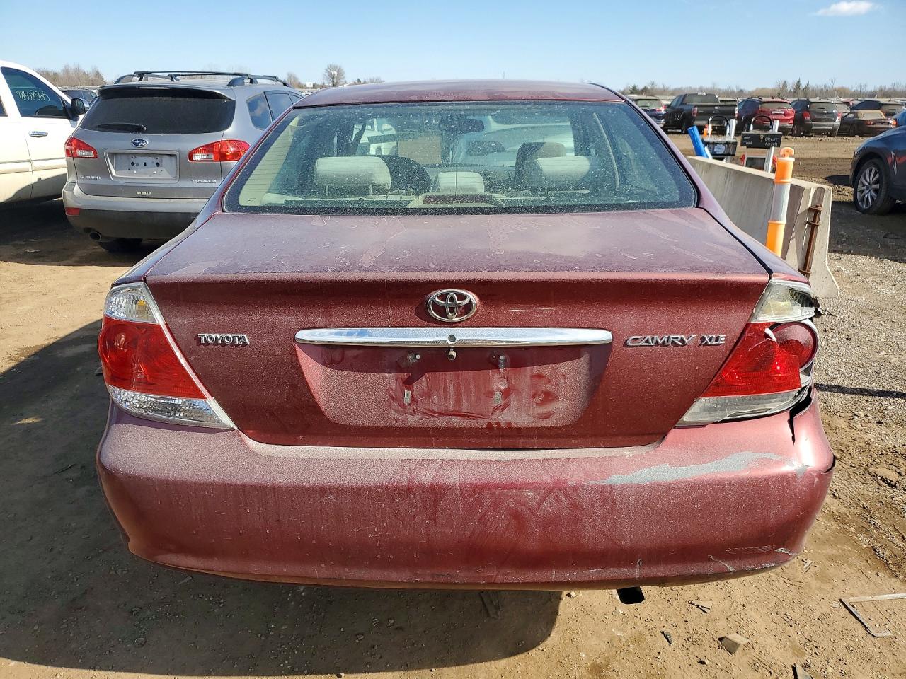 2005 TOYOTA CAMRY XLE photo 6