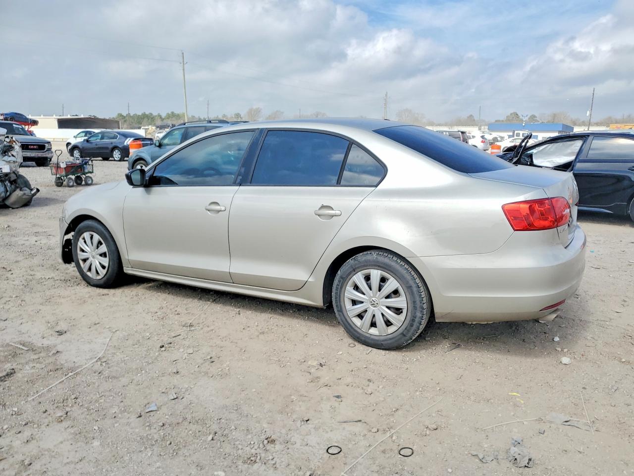 2014 VOLKSWAGEN JETTA BASE photo 3