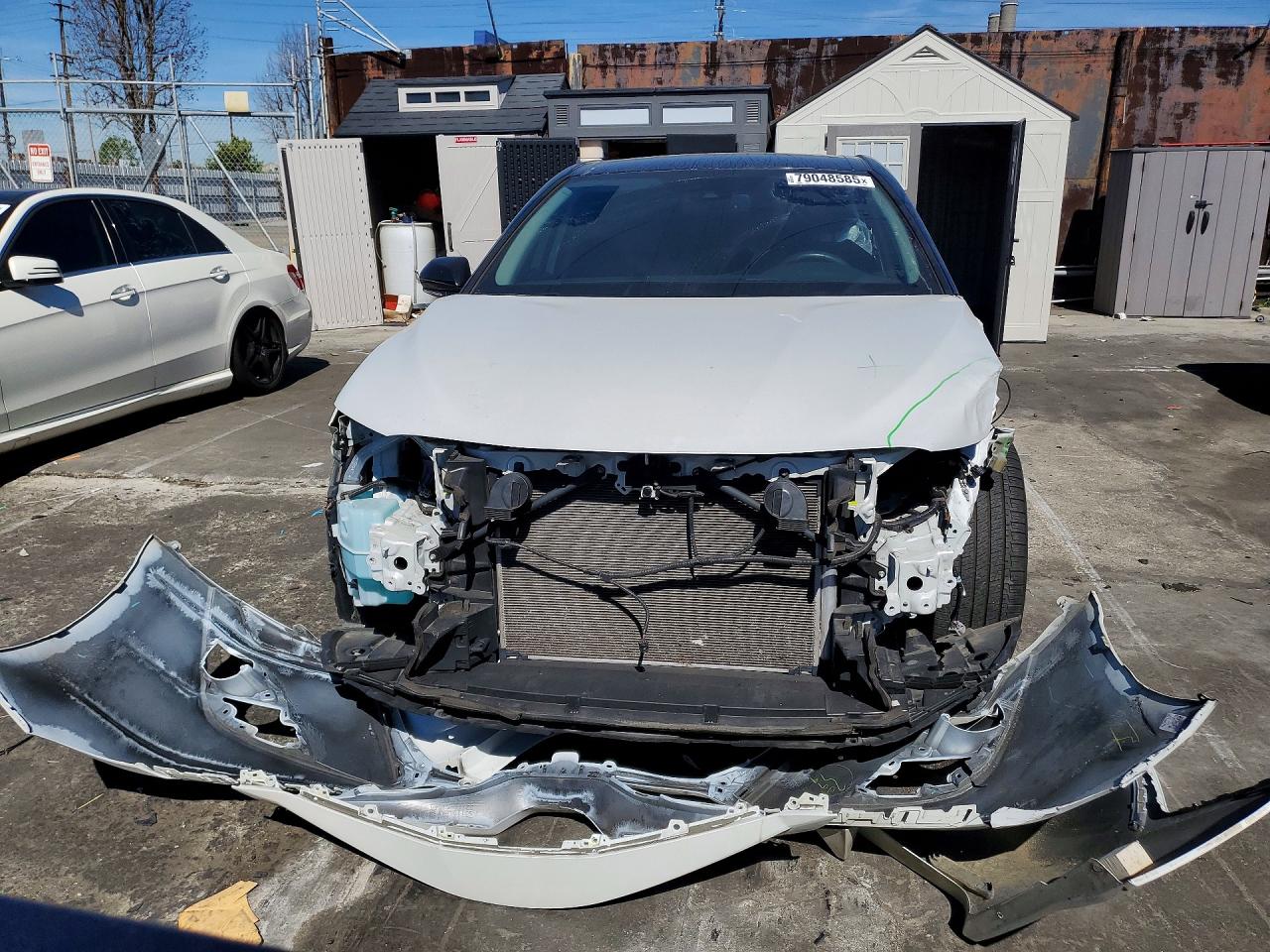 2019 TOYOTA CAMRY XSE photo 9