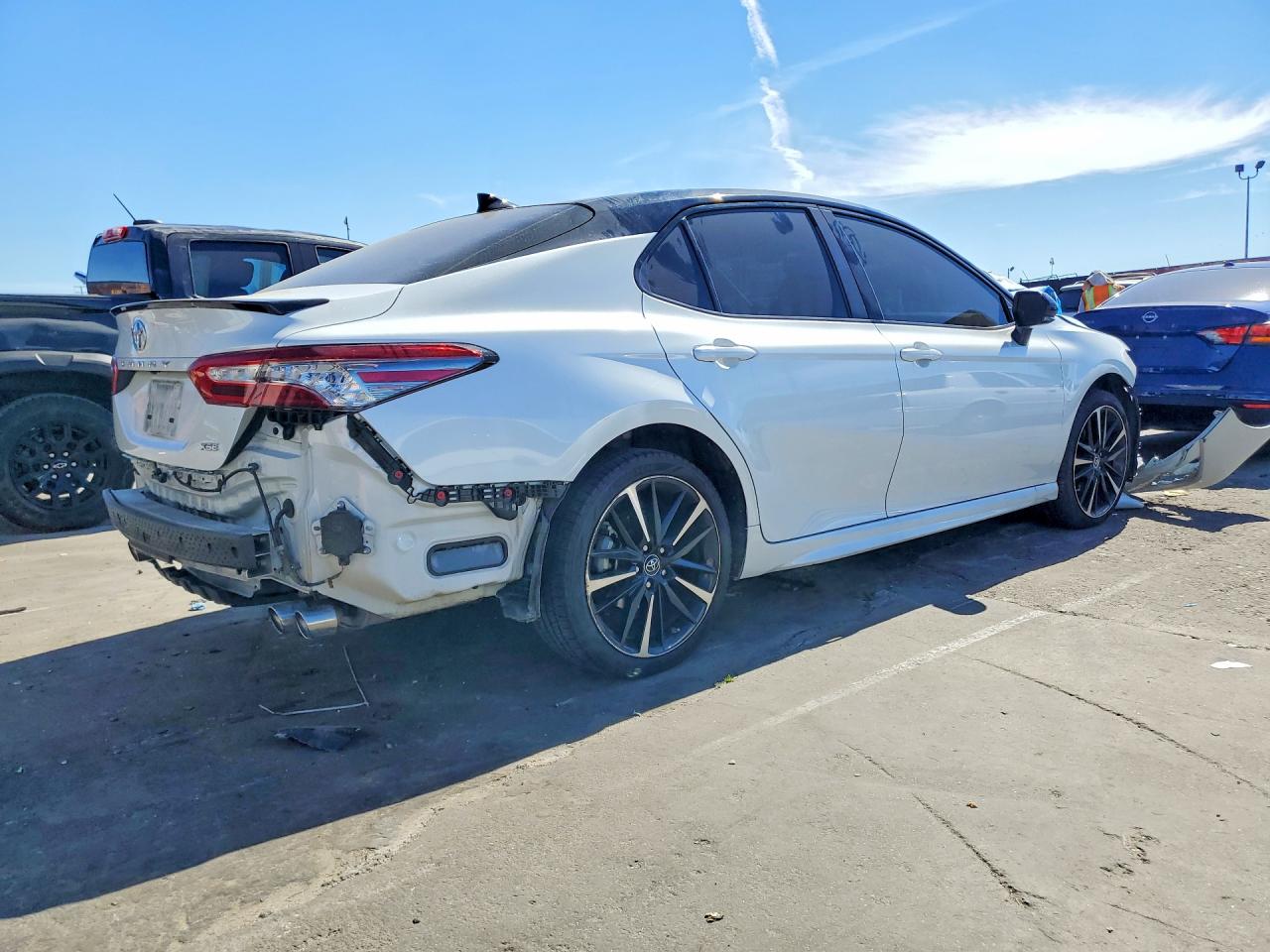 2019 TOYOTA CAMRY XSE photo 5