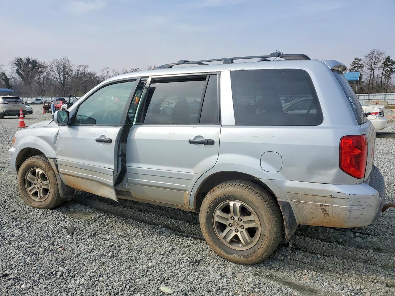 2003 HONDA PILOT photo 3