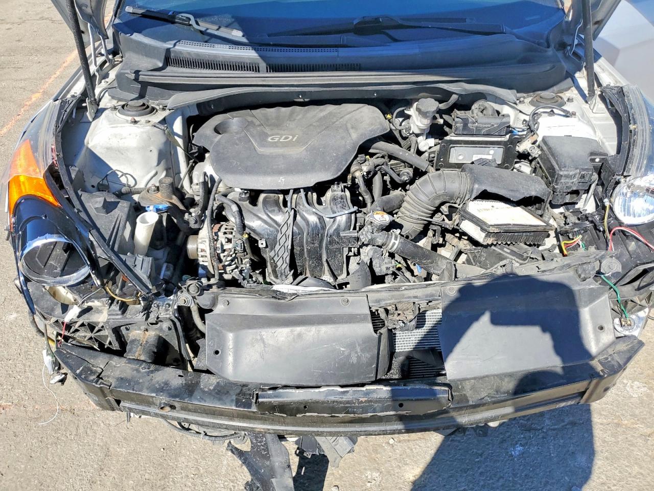 2016 HYUNDAI VELOSTER BASE photo 31