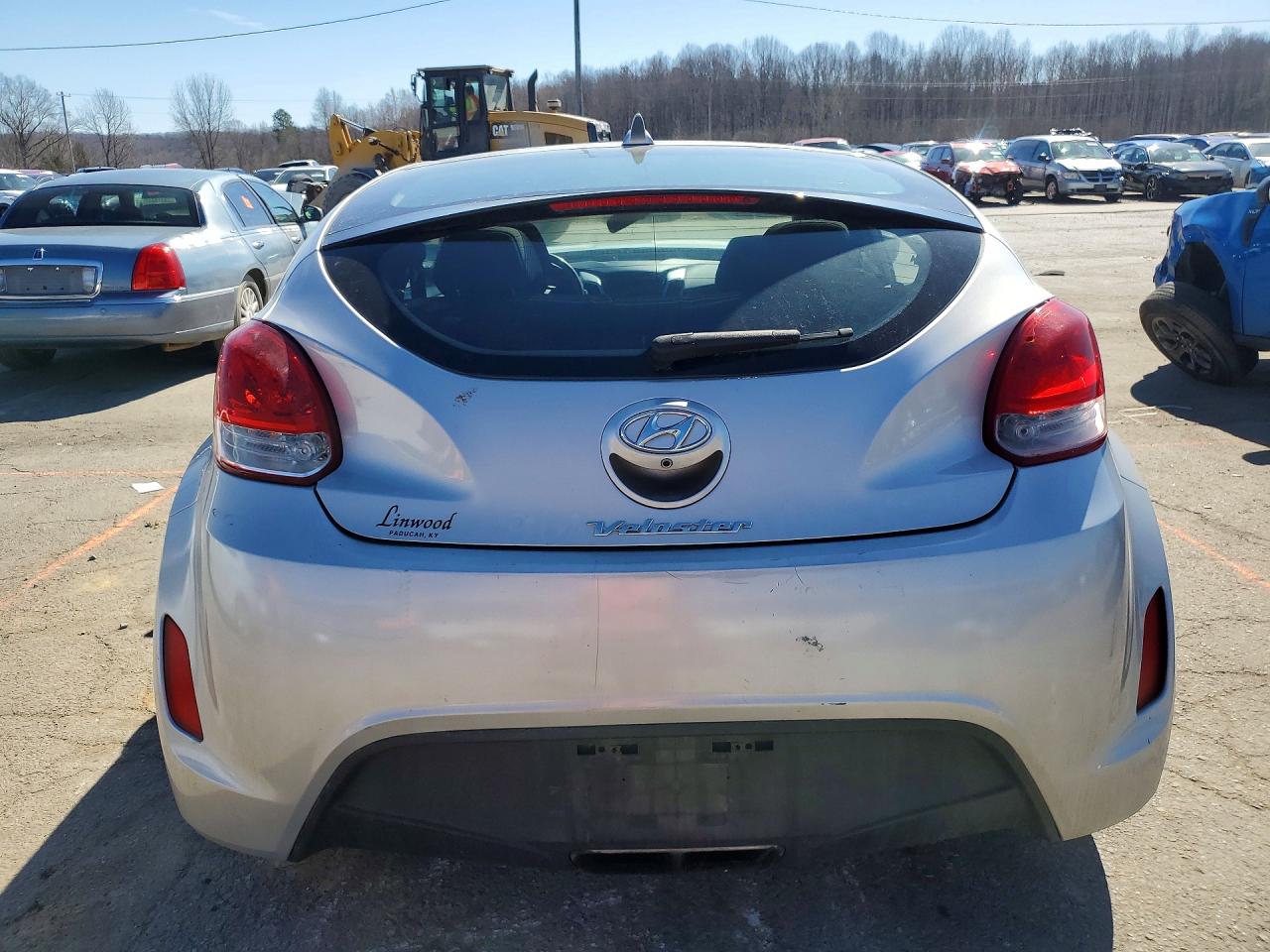2016 HYUNDAI VELOSTER BASE photo 16
