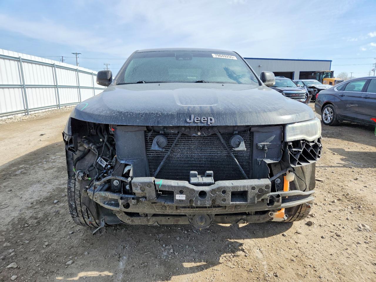 2020 JEEP GRAND CHEROKEE OVERLAND photo 9