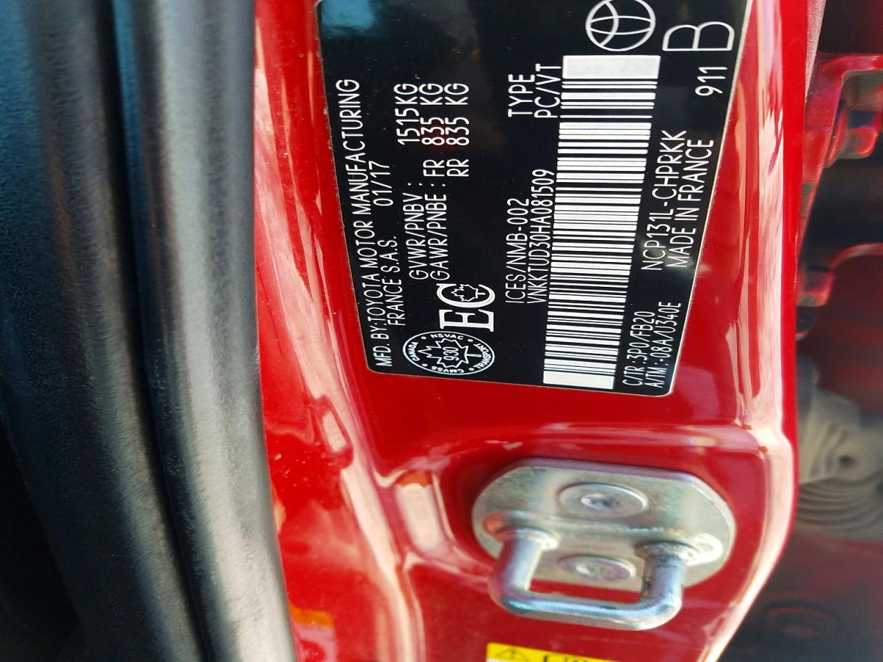 2017 TOYOTA YARIS 5-DOOR L photo 12