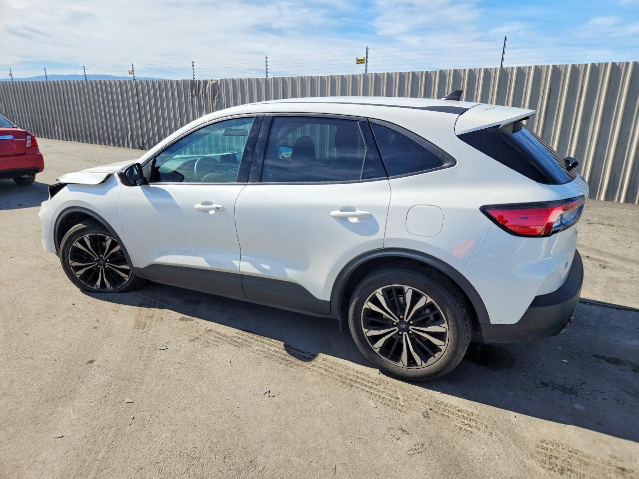 2022 FORD ESCAPE SE photo 3