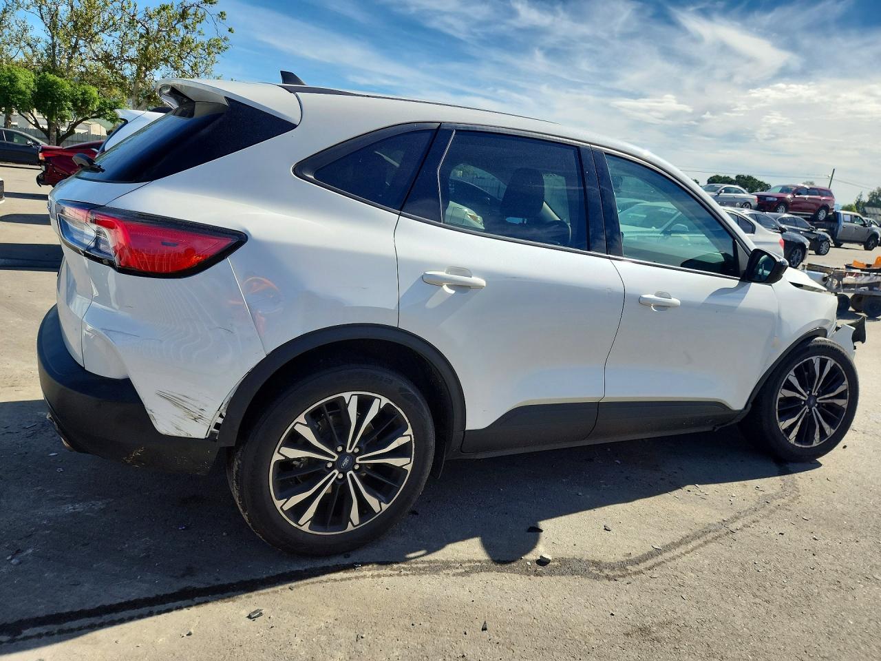 2022 FORD ESCAPE SE photo 5
