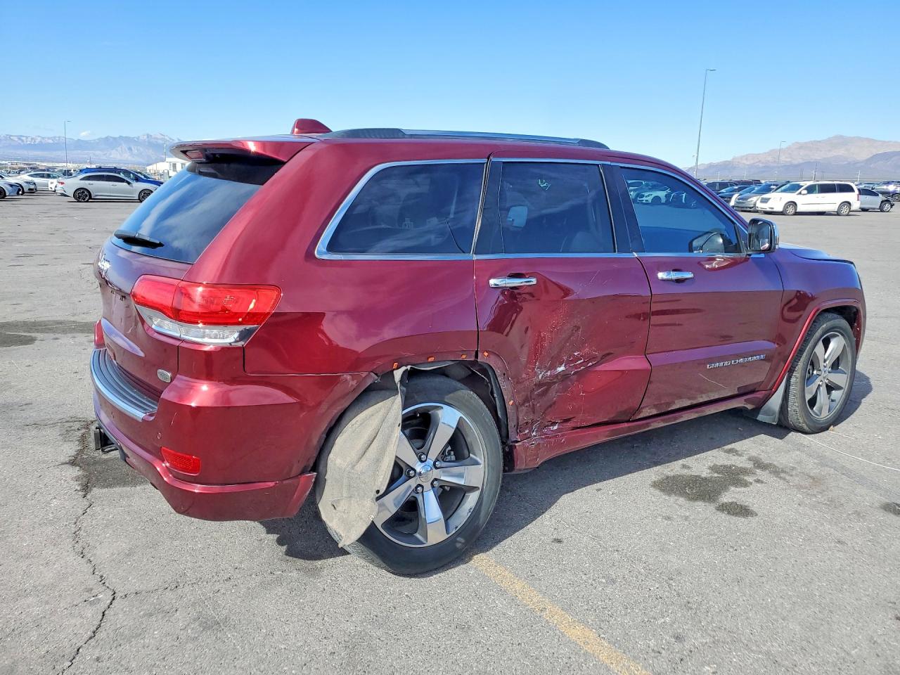 2016 JEEP GRAND CHEROKEE OVERLAND photo 3