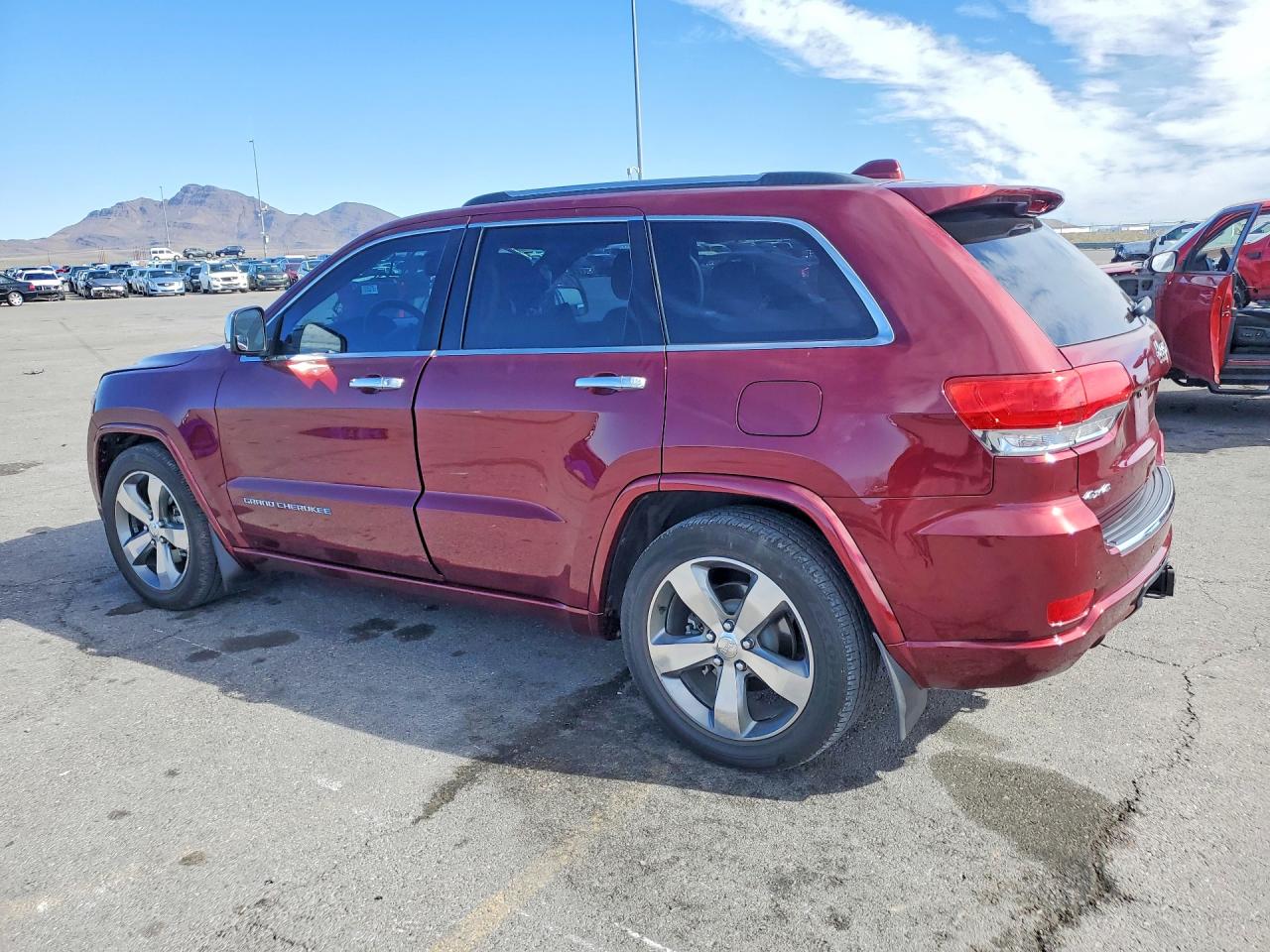 2016 JEEP GRAND CHEROKEE OVERLAND photo 2