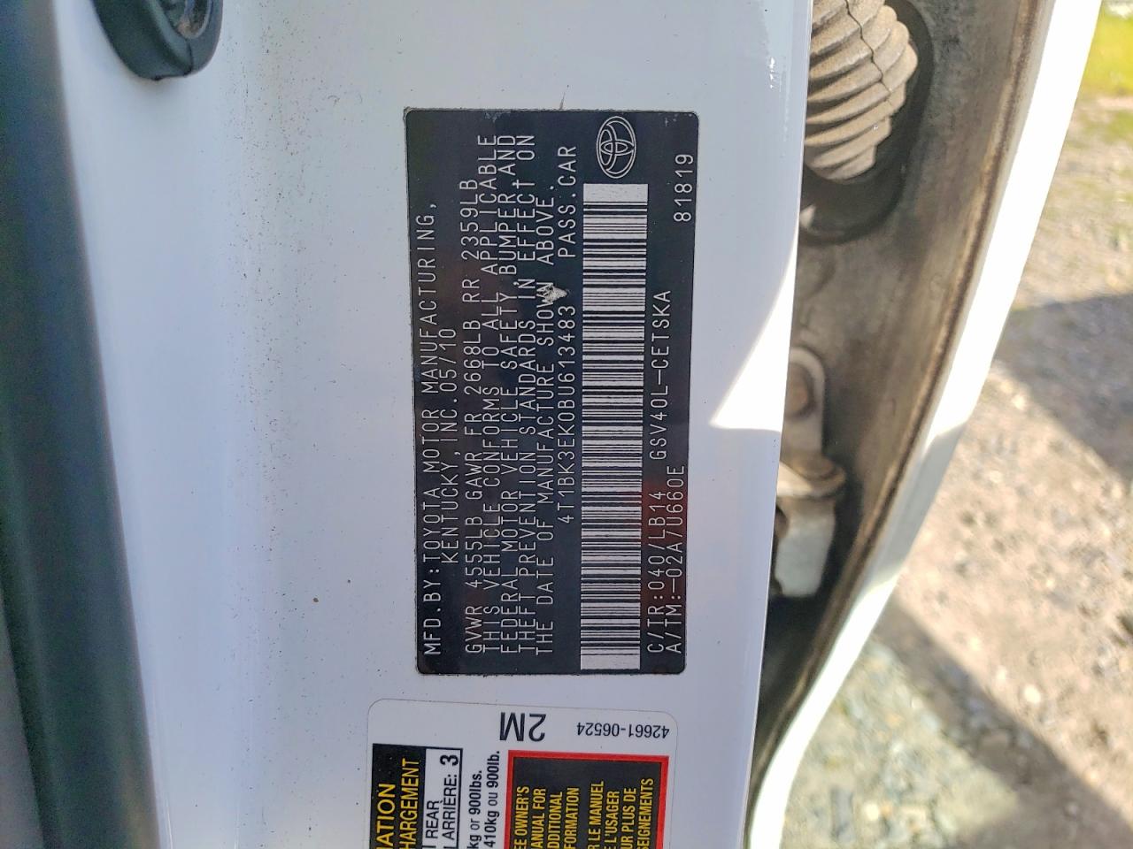 2011 TOYOTA CAMRY SE photo 23