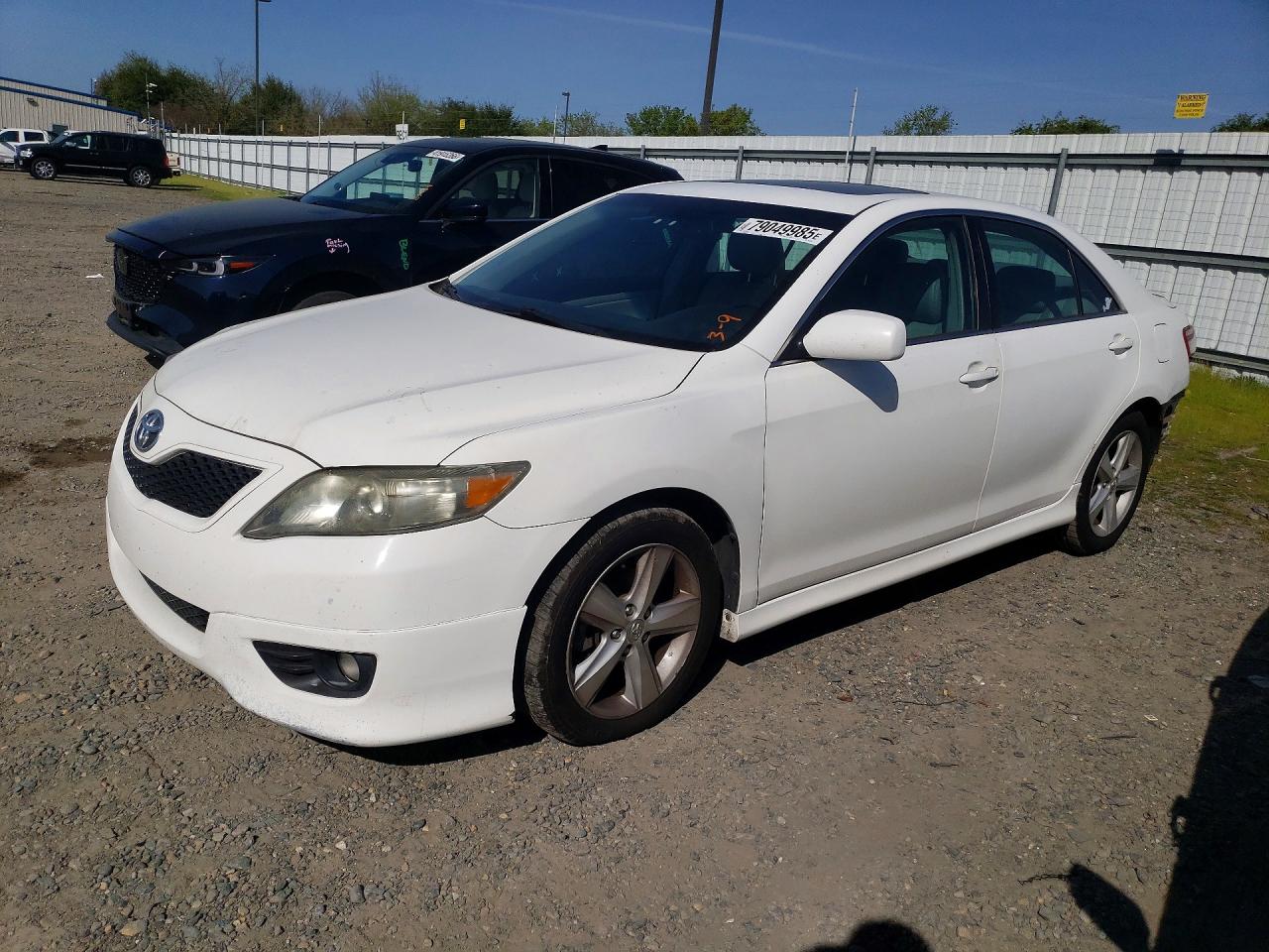 2011 TOYOTA CAMRY