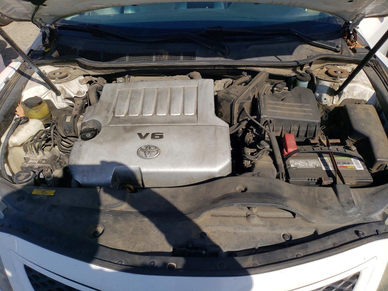 2011 TOYOTA CAMRY SE photo 21