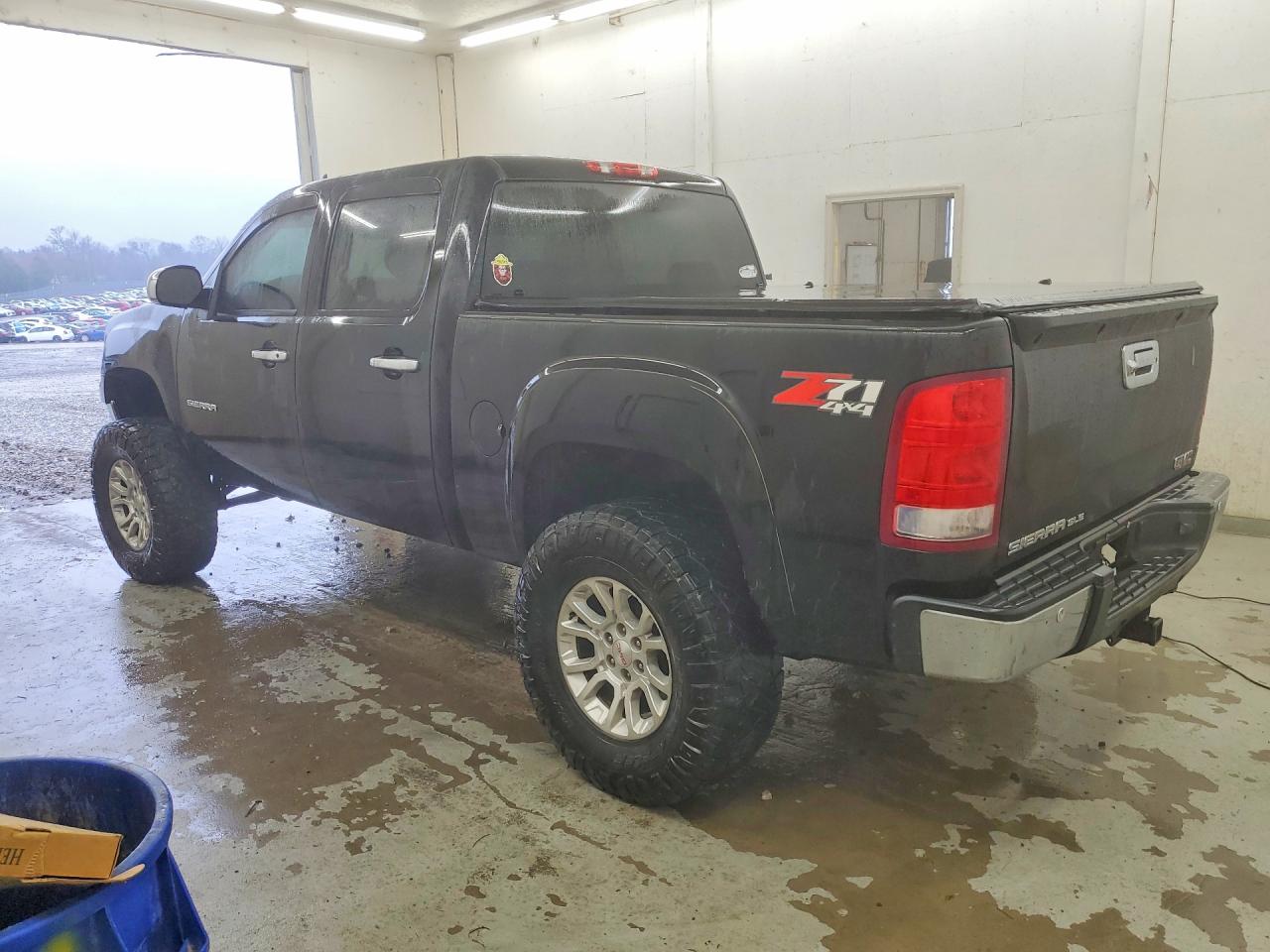 2012 GMC SIERRA K1500 SLE photo 2