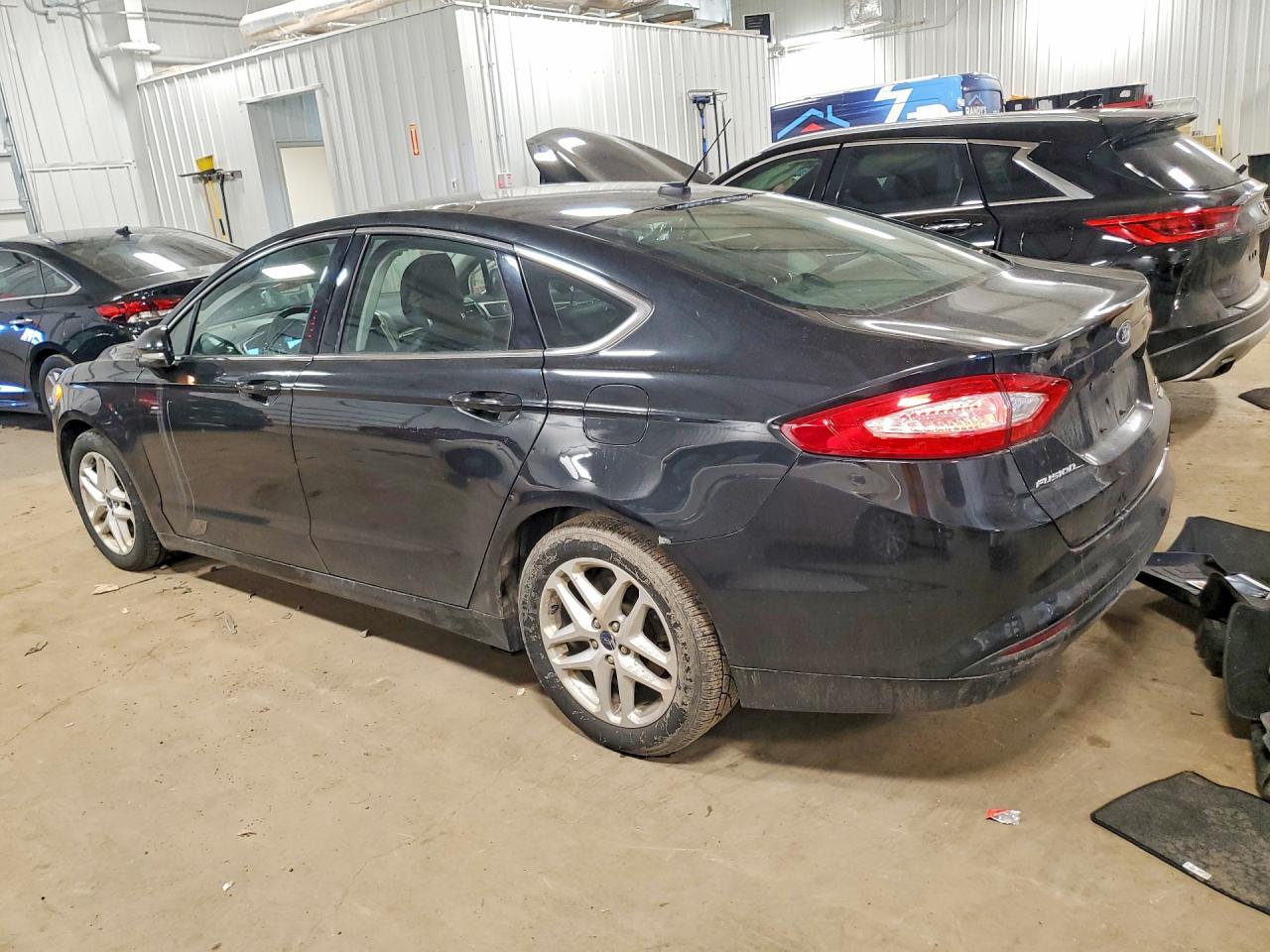 2014 FORD FUSION SE photo 2