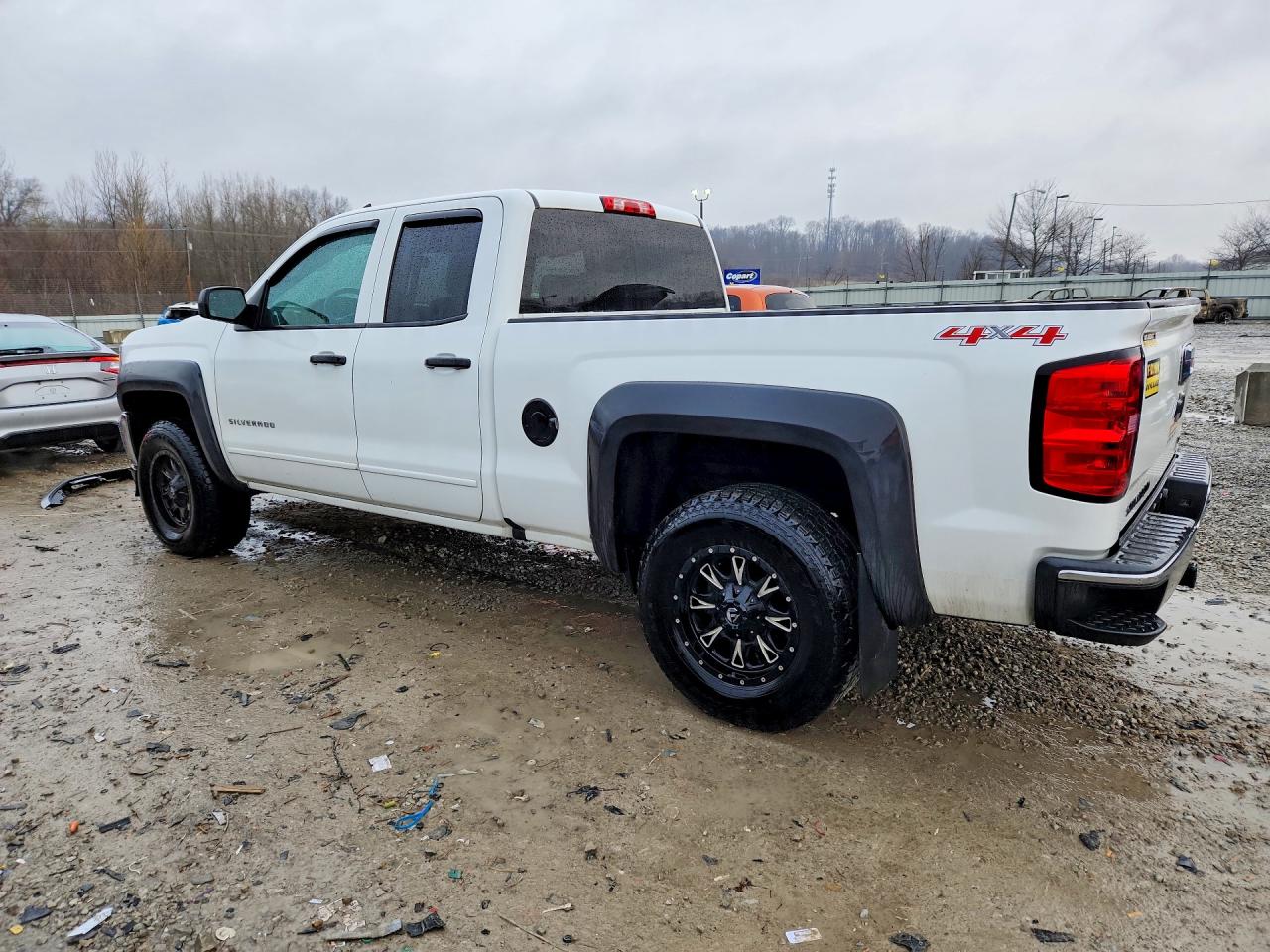 2016 CHEVROLET SILVERADO K1500 LT photo 3