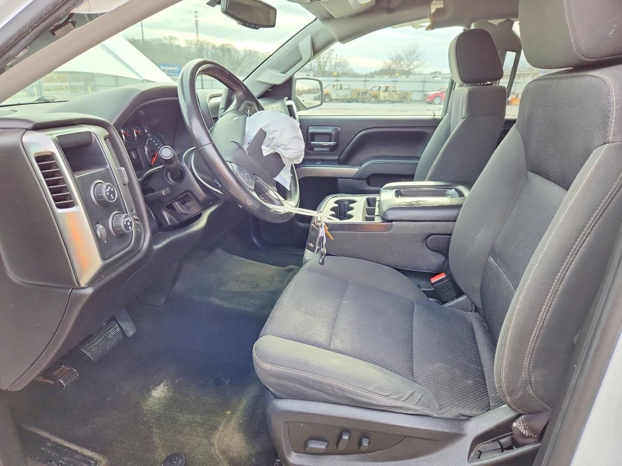 2016 CHEVROLET SILVERADO K1500 LT photo 13