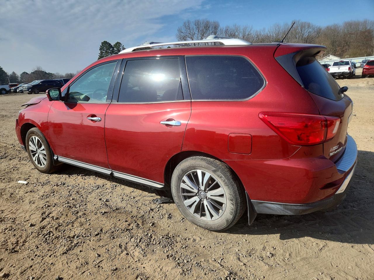 2017 NISSAN PATHFINDER SL photo 4
