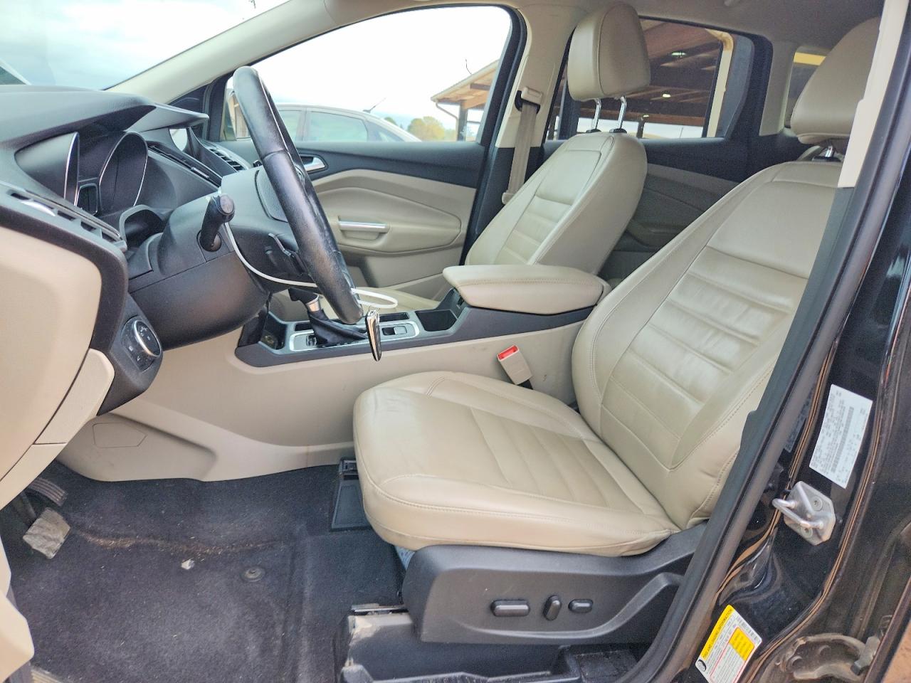 2017 FORD ESCAPE TITANIUM photo 19