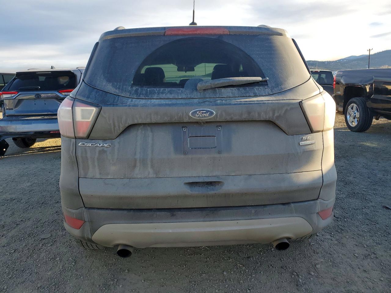 2017 FORD ESCAPE SE photo 6