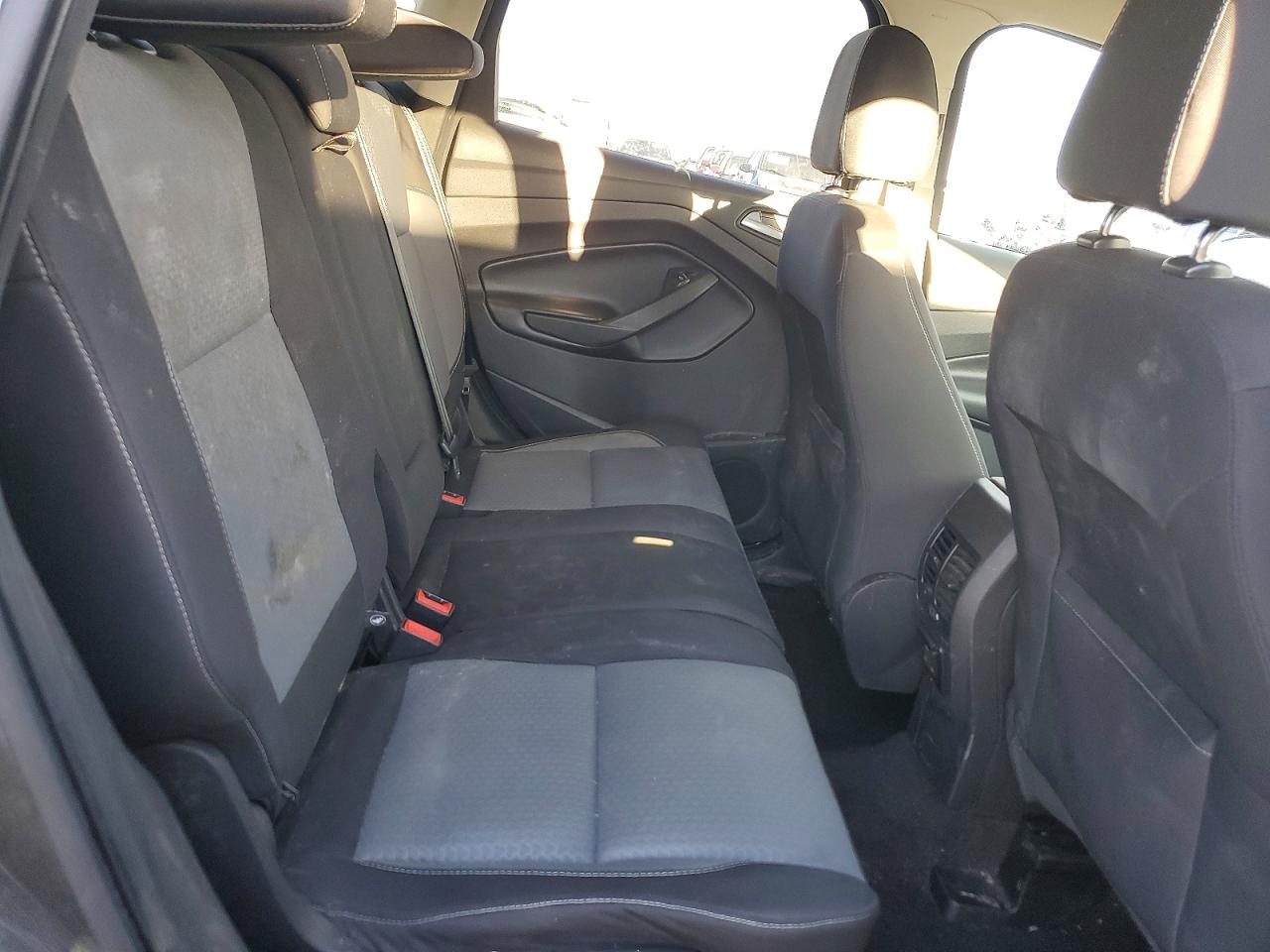 2017 FORD ESCAPE SE photo 10