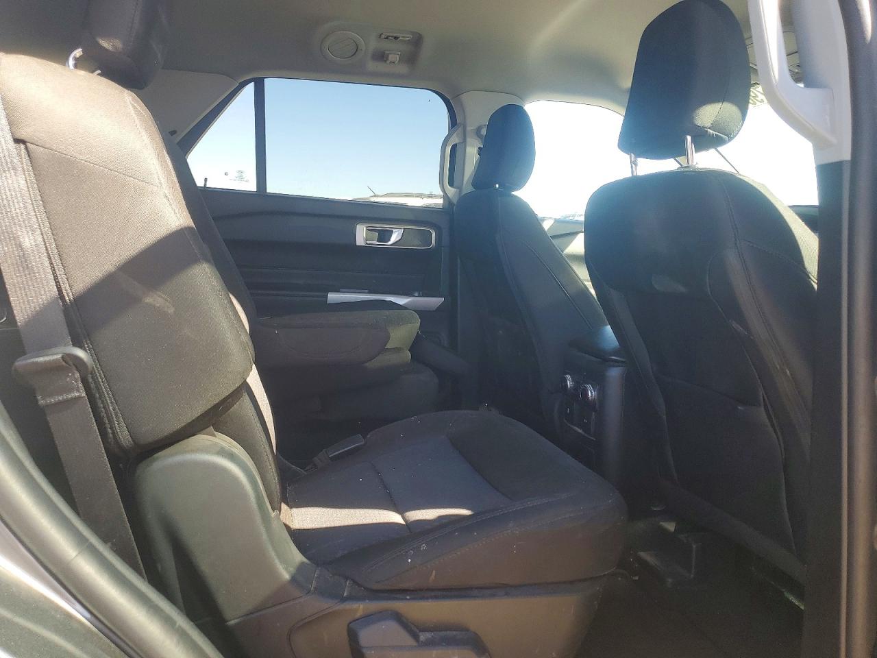 2023 FORD EXPLORER XLT photo 31
