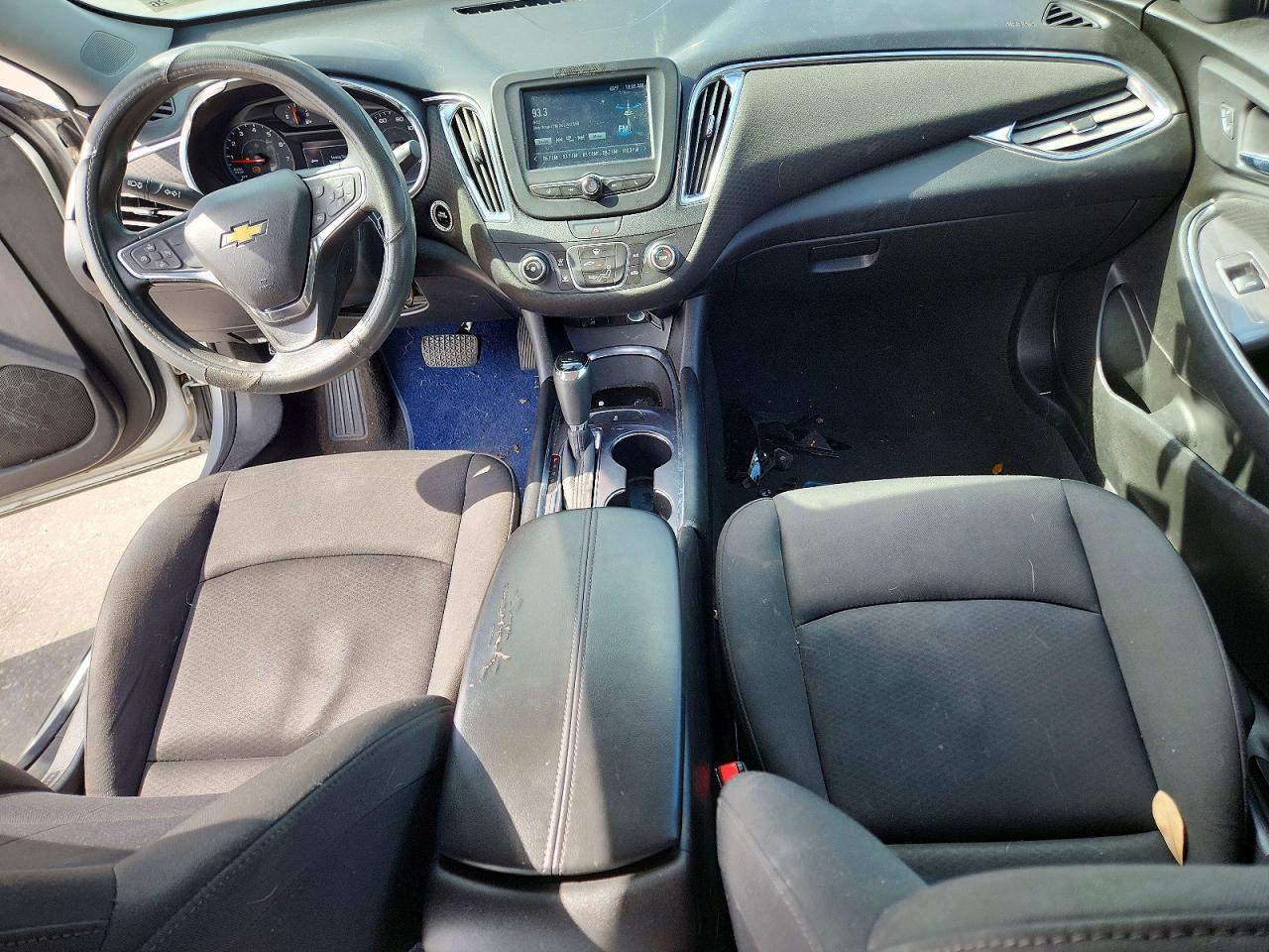 2018 CHEVROLET MALIBU LT photo 8