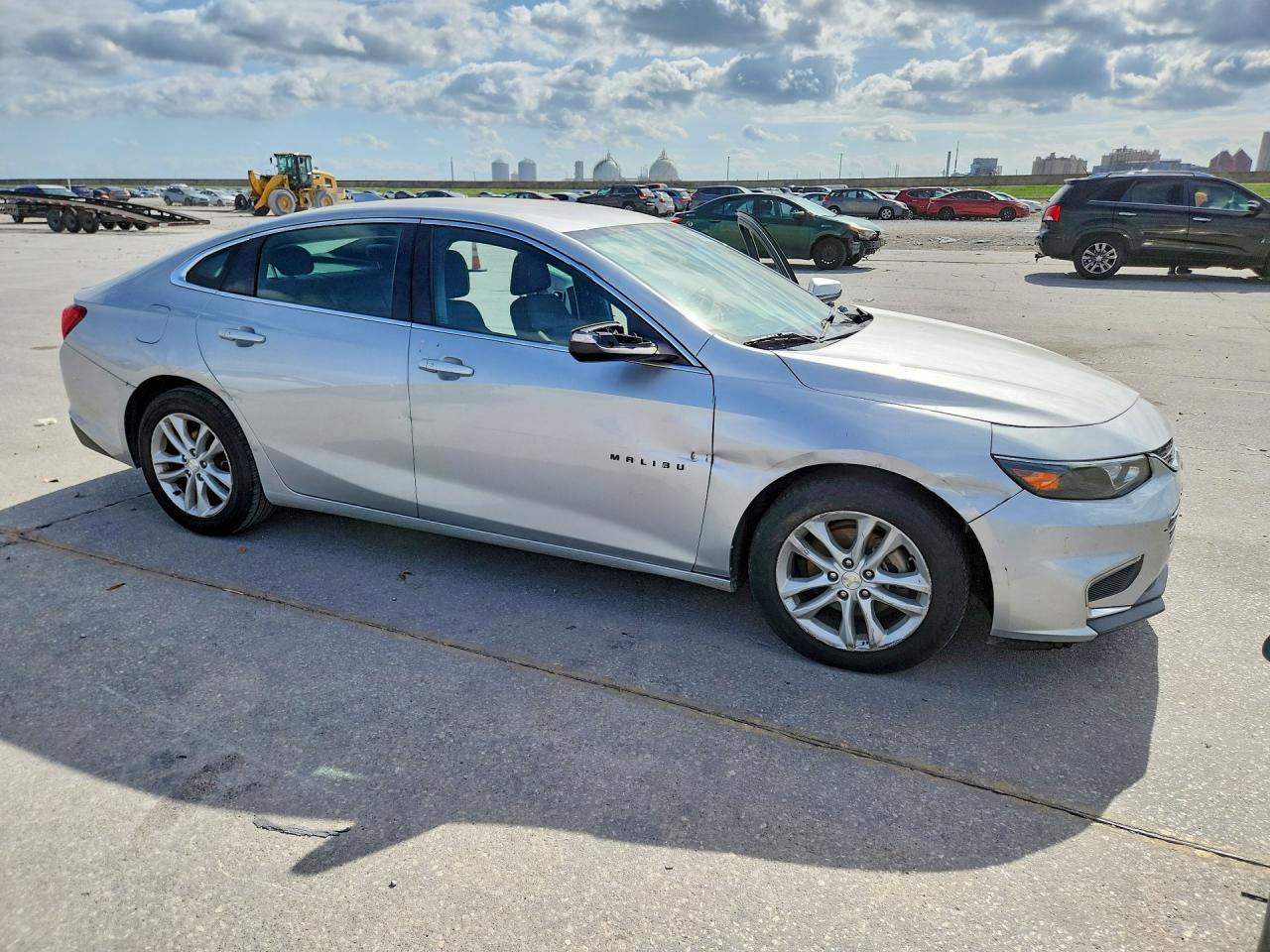2018 CHEVROLET MALIBU LT photo 4