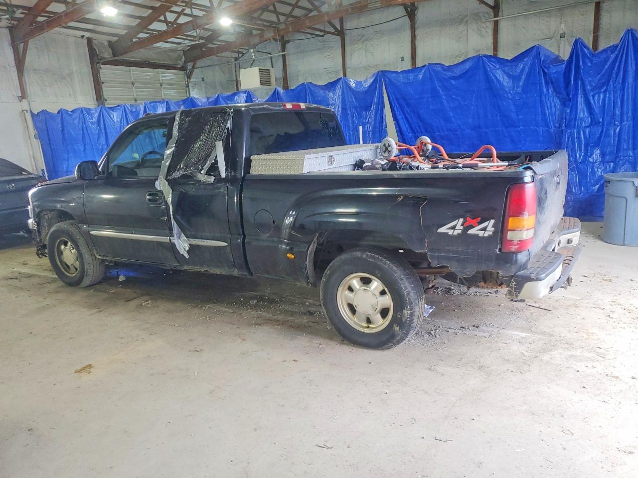 2003 GMC NEW SIERRA K1500 photo 3