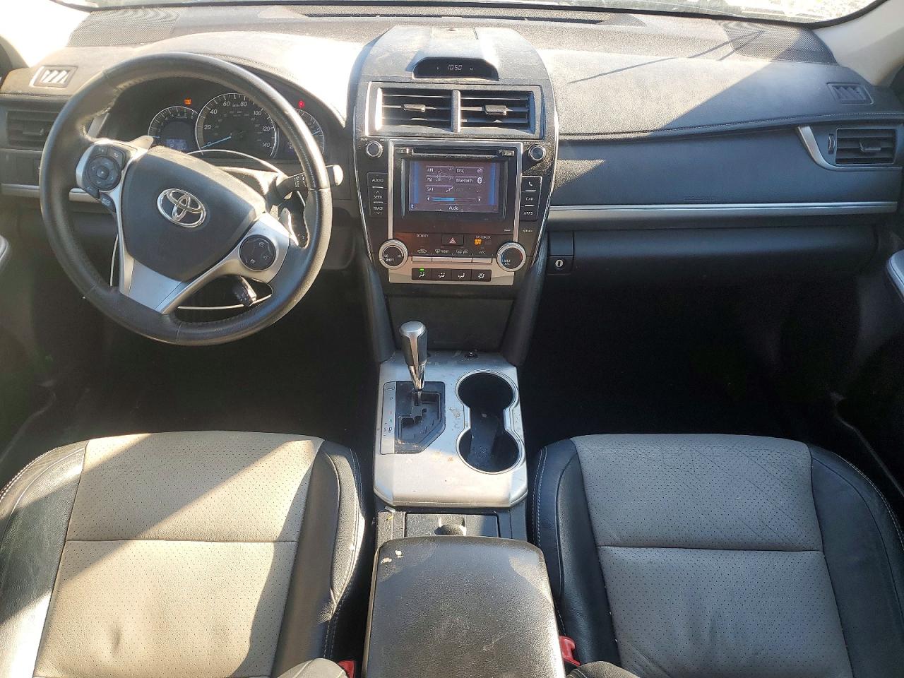 2012 TOYOTA CAMRY photo 22